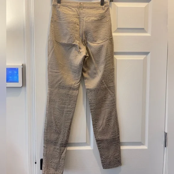 H&M Pants - Picture 2 of 3